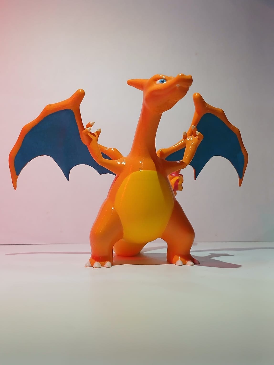 FIGURA DE CHARIZARD